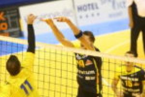 ”Studenţii” au spart gheaţa! Primul succes al voleibaliştilor timişoreni