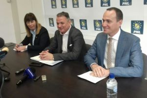 După primul tur al alegerilor prezidenţiale: PNL Târgovişte… pe culmea fericirii