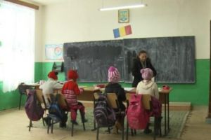 Învăţământ la grămadă în 145 de şcoli din Argeş!