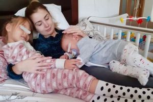 IRINA TANASE, PRIMA POZĂ CU BEBELUȘUL ÎN BRAȚE! CUM A FOST FOTOGRAFIATĂ IUBITA LUI LIVIU DRAGNEA