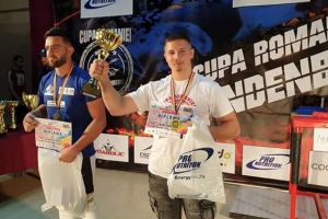 Un tânăr din Bistriţa are cel mai puternic braţ stâng la categoria lui de vârstă