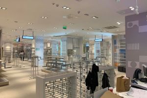 Unul dintre cei mai mari retaileri de haine din lume a deschis un magazin la Botoşani