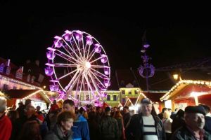 La pas prin Târgul de Crăciun de la Sibiu. Feerie de iarnă la mijlocul lunii noiembrie