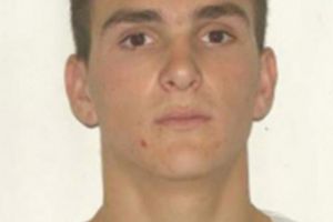 La 23 de ani, condamnat cu executare pentru trei infracţiuni de conducere fără permis