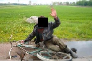 Mergi beat pe bicicletă? Te alegi cu dosar penal