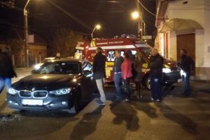 Bărbat la spital după ce un şofer nu a acordat prioritate şi a provocat un accident, la Timişoara