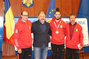 În ce condiţii ar putea găzdui judeţul o etapă din campionatele internaţionale de atelaje trase de câini