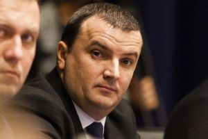 Dobra despre schimbările directorilor de instituţii: Nu trimiteţi specialiştii şi profesioniştii acasă