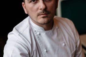 Bistriţeanul care deţine o stea Michelin, invitat la International Forum for Reputation in Hospitality