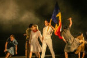 Timişoara se întoarce cu 30 de ani în timp. Spectacolul „Revolta” vine în oraşul unde a izbucnit scânteia Revoluţiei