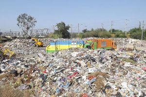 Mutarea gunoaielor de pe gropile temporare la depozitul ecologic de la Moara ar putea să ...