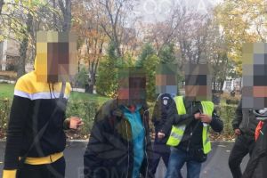 Aradul se transformă în GHETOU! Scandalagiii umblă printre noi, înarmaţi CU CUȚITE
