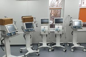 Secţia Anestezie - Terapie Intensivă a spitalului din Rădăuţi, dotată cu echipamente ...