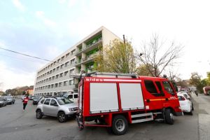 15 apeluri la 112 de pe Mioriţei 8. Opt dintre acestea, pentru cei doi copii care au murit