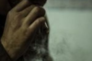 Consum de droguri în plină stradă!