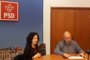 Roxana Mînzatu: ,,Îl invit pe Klaus Iohannis să accepte dezbaterea cu Viorica Dăncilă”