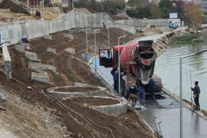 Labirint de vegetatie si loc de recreere: Lucrarile de amenajare a doua parcuri noi in Ovidiu, aproape de finalizare