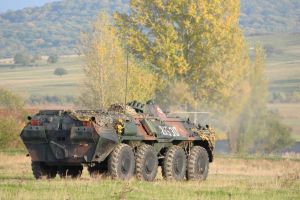 O companie din Bistriţa va fabrica armament, muniţie şi vehicule militare de luptă