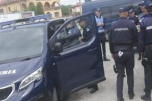 Protest la poarta „regelui” Stănescu