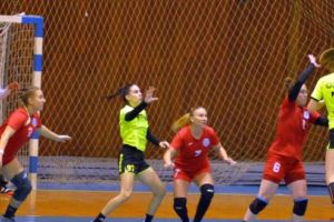 Neşansă pentru handbaliste în Cupă