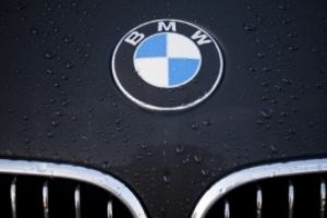 BMW lansează CEL MAI PUTERNIC model din ISTORIE: cum arată, cât costă şi cât consumă - VIDEO