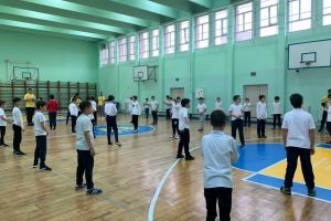 Jocul de rugby nu mai are secrete pentru elevii de la Școala Gimnaziala Nr. 29 Mihai Viteazul din Constanta (galerie foto)