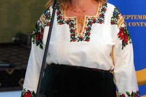 Contabilii suceveni şi-au sărbătorit ziua îmbrăcaţi în haine tradiţionale