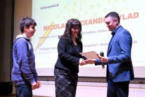 Cati bani vor primi elevii premianti ai Prahovei de la Consiliul Judetean