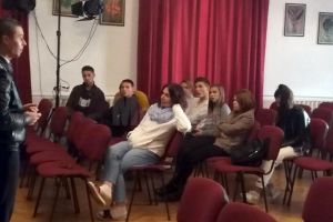 Acţiunea „Educă-l, nu-l lovi! Stop violenţa!”, pentru elevi şi tineri ...