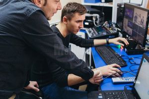 Echipă entuziastă şi echipamente moderne la Digital Media Center, „laboratorul” ...