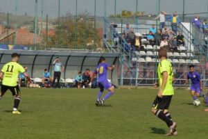 Derby-ul primelor două încheie turul în Liga IV