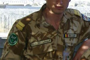 Ediţie cu toate versurile eroului poet Ioan Grosaru, la zece ani de la tragica sa dispariţie ...