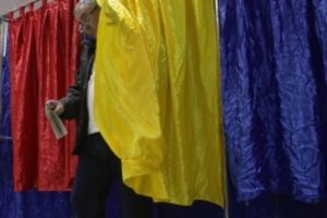 Fost candidat la prezidenţiale: 'Mai bine îmi tai o mână decât să votez Klaus Iohannis'