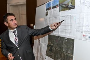 Aradul se „ÎNNOIEȘTE”: Un nou POD, străzi, autobuze ELECTRICE, staţii şi NOI PISTE DE BICICLETE