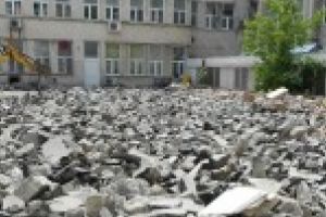 Investiţiile derulate de Consiliul Judeţean (CJ) Dolj la Spitalul Clinic Judeţean de Urgenţă (SCJU) Craiova continuă cu amenajarea incintei unităţii sanitare