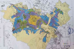 Cum te poţi trezi peste noapte, la Alba Iulia, că plăteşti impozit pe casă la preţ de centrul oraşului în timp ce locuieşti la periferie pe o stradă plină de noroaie şi fără utilităţi