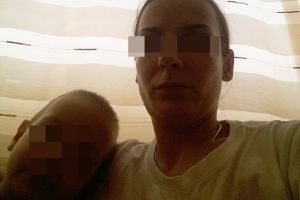 Povestea femeii care a murit în blocul de pe Mioriţa. Crina a locuit pe stradă şi îşi pusese viaţa în ordine