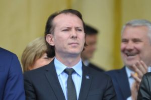 #tinerii frumosi si liberi, fericiti acum? Cîţu va impozita si veniturile IT-iştilor: 