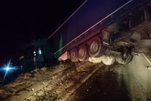 accident iacobeni suceava, accident autotrenuri calea ferata iacobeni, isu suceava accident