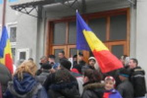 Speranţe pentru foştii angajaţi de la Combinatul din Oţelu Roşu