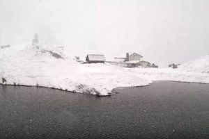 VIDEO – Iarnă în toată regula la Bâlea Lac. Avem cea mai mare zăpadă din România