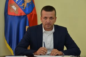 Eficienţă de vice: Problema parcării ilegale din Episcopia, amânată până după campania electorală