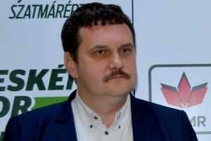 Acuzaţiile FAKE NEWS continuă. Pataki anunţă că votează Klaus Iohannis!