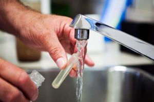 Ialomiţa: În multe localităţi, calitatea apei este necorespunzătoare