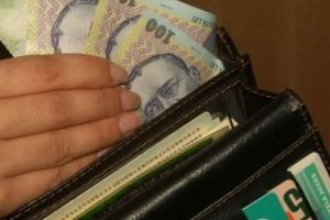 Un constantean a pierdut un portofel in care se aflau bani, sapte bancare si o hartie pe care erau notate PIN-urile 