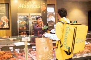 Veşti BUNE pentru arădeni! Kaufland îţi aduce cumpărăturile ACASĂ