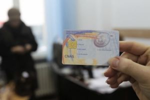 Peste 11.000 de carduri de sănătate vor fi distribuite către asiguraţi