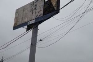 Interventie a pompierilor ISU Dobrogea: Degajare panou publicitar in Valu lui Traian