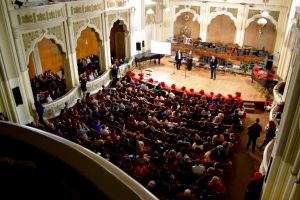 Elevii din centrele de plasament, premiaţi pentru rezultatele deosebite la învăţătură