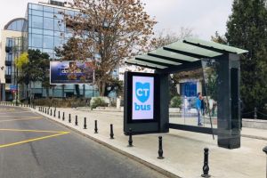 Constanta: Ecrane de mari dimensiuni si sisteme de supraveghere in statiile de autobuz inteligente ale CT Bus